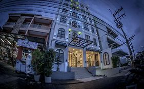 โรงแรม เดอะซีน (SHA Extra Plus)